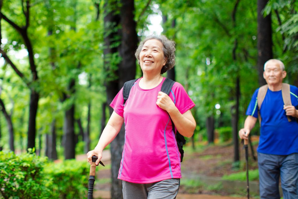 停經後反覆發炎好崩潰？婦科醫：單靠清潔不夠，這項「抑菌專利」才是關鍵